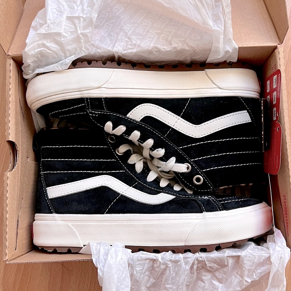 Vans Women’s MTE Sk8-Hi Sz 6.5